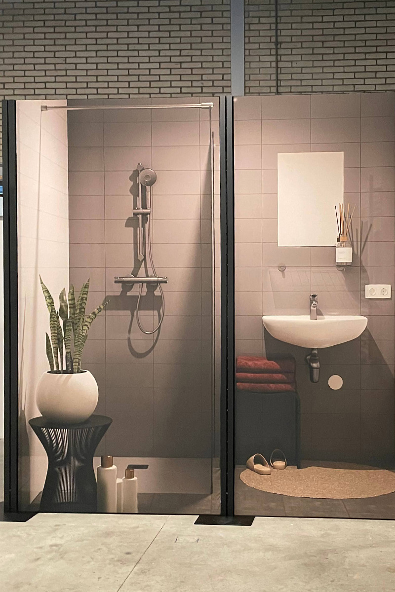 Inhaker Messestand Bad